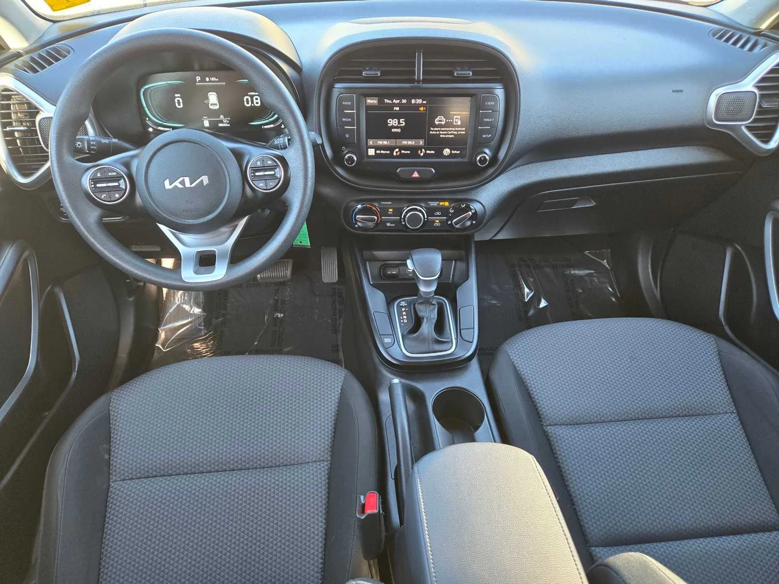 Used 2025  Kia LX image 9
