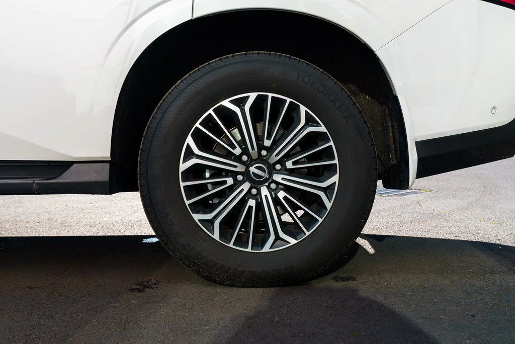 New 2026 Aspen White TriCoat Nissan Platinum image 7