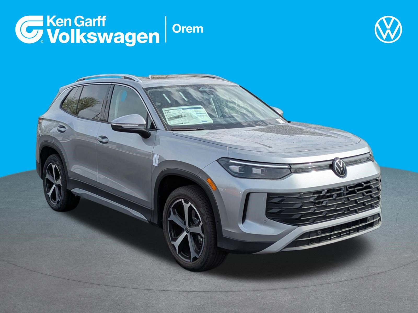 2026 Volkswagen Tiguan 2.0T SE 4Motion's photo