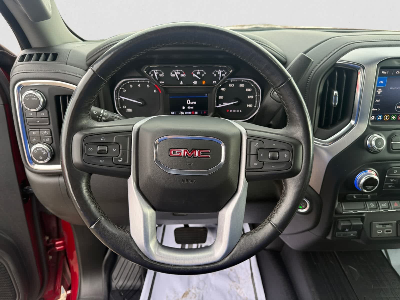 Used 2022 Cayenne Red Tintcoat GMC SLE image 18