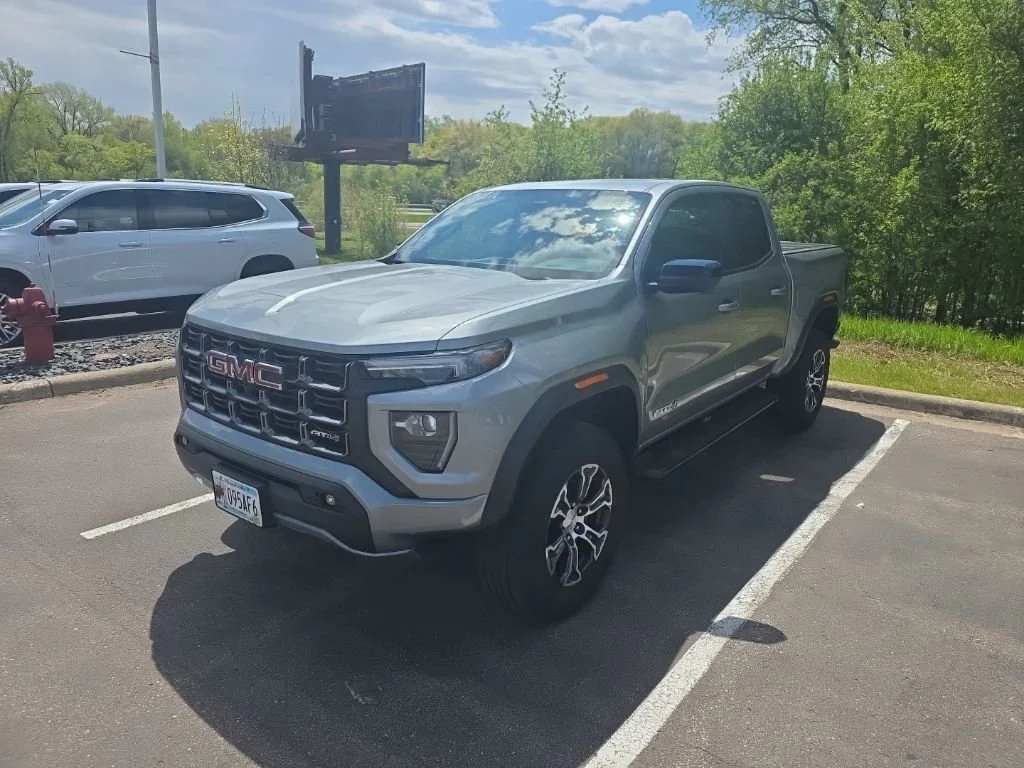 2024 GMC Canyon 4WD AT4 Crew Cab Short Box's photo
