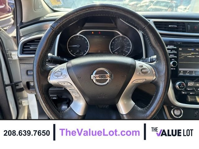 Used 2018 White Nissan SL image 25
