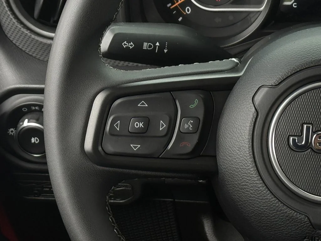 Used 2025 Red Jeep Rubicon image 13