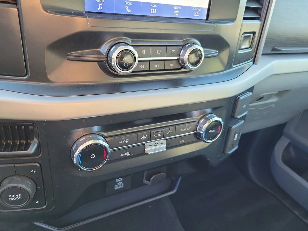 Used 2022 Oxford White Ford XLT image 22