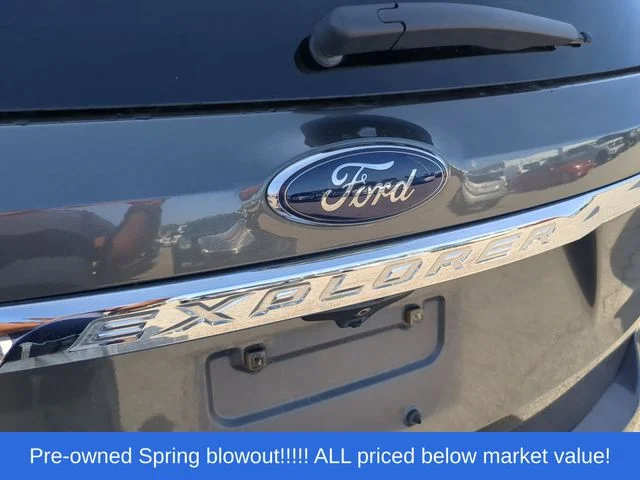 Used 2017 Gray Ford XLT image 9