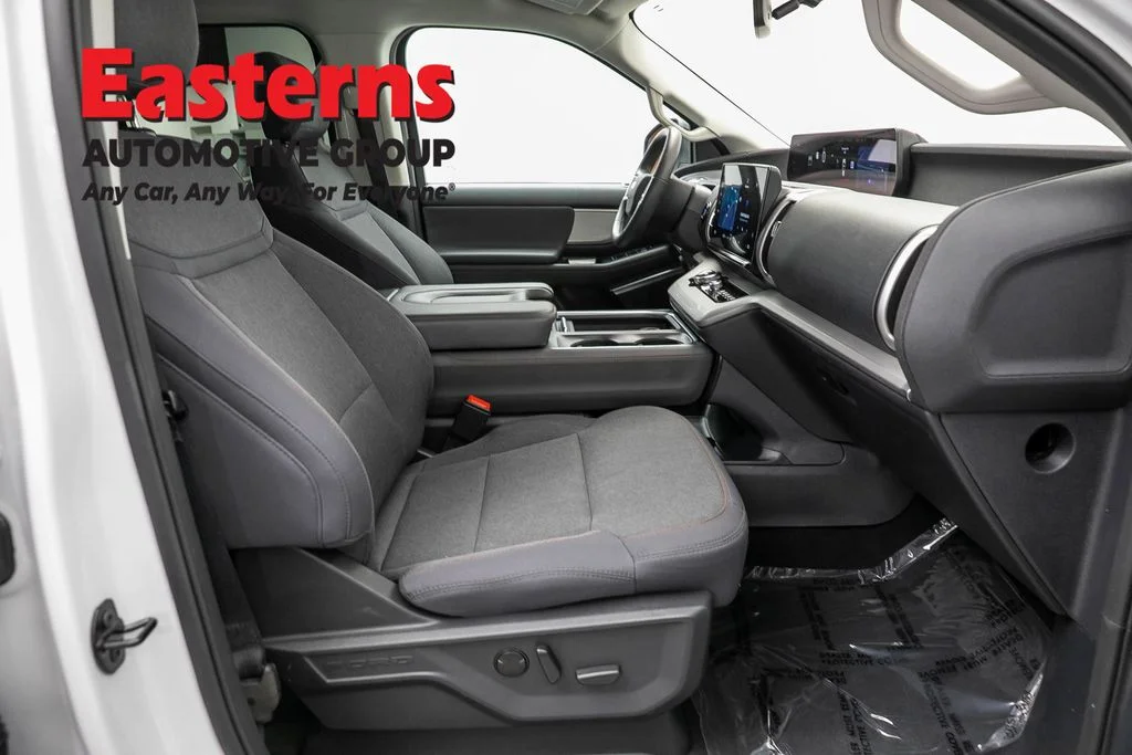 Used 2025 White Ford Active image 24