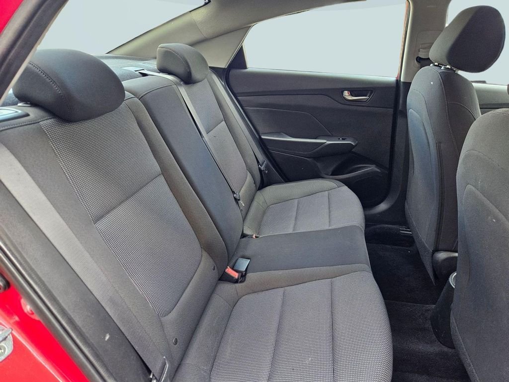 Used 2021 Pomegranate Red Metallic Hyundai SE image 27