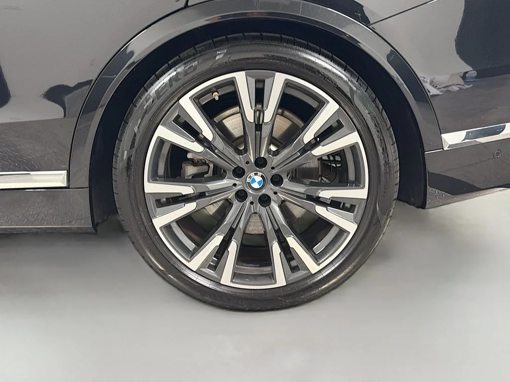 Used 2024 Black BMW xDrive40i image 35