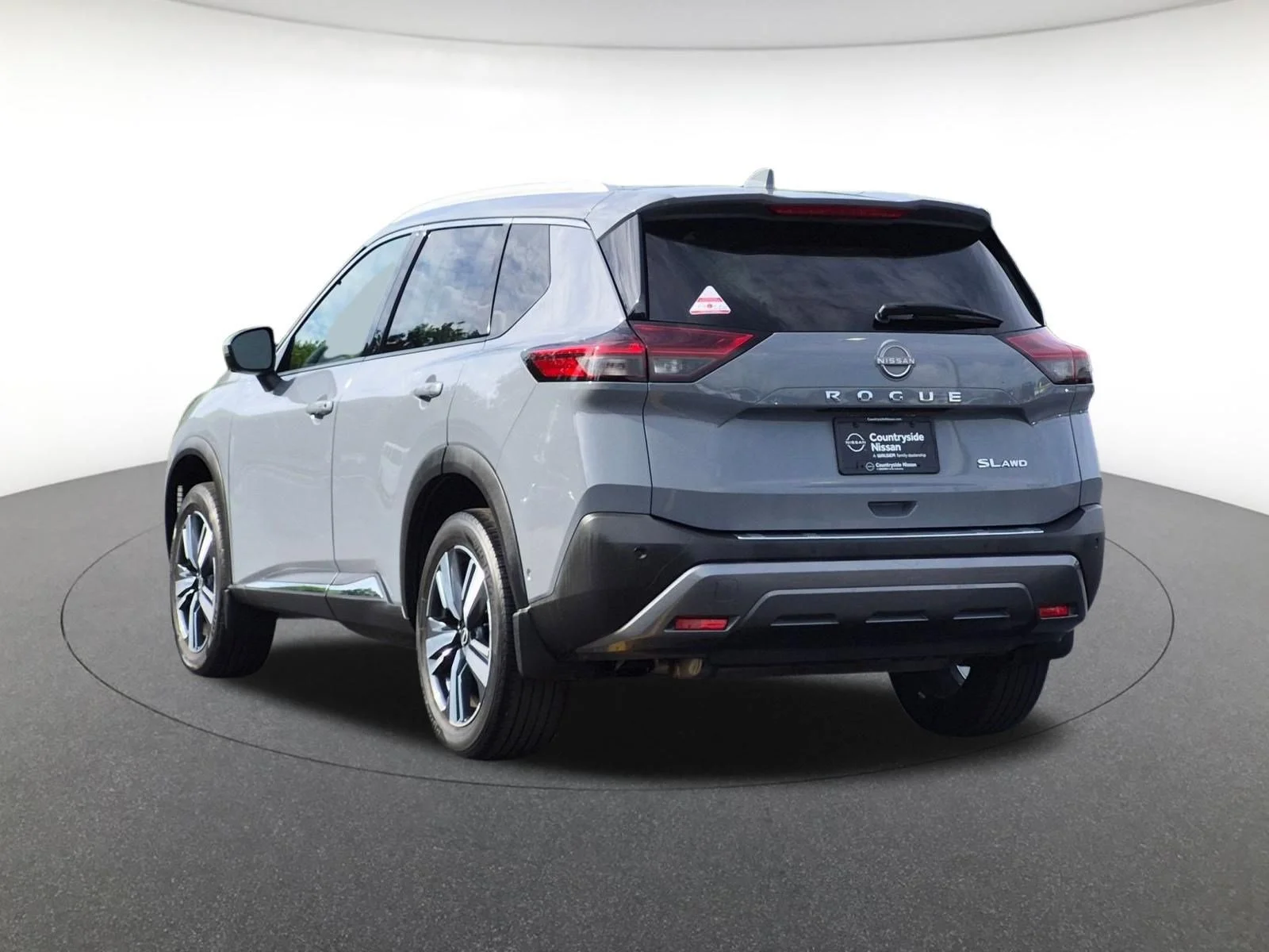 Used 2022 Boulder Gray Pearl Nissan SL image 7