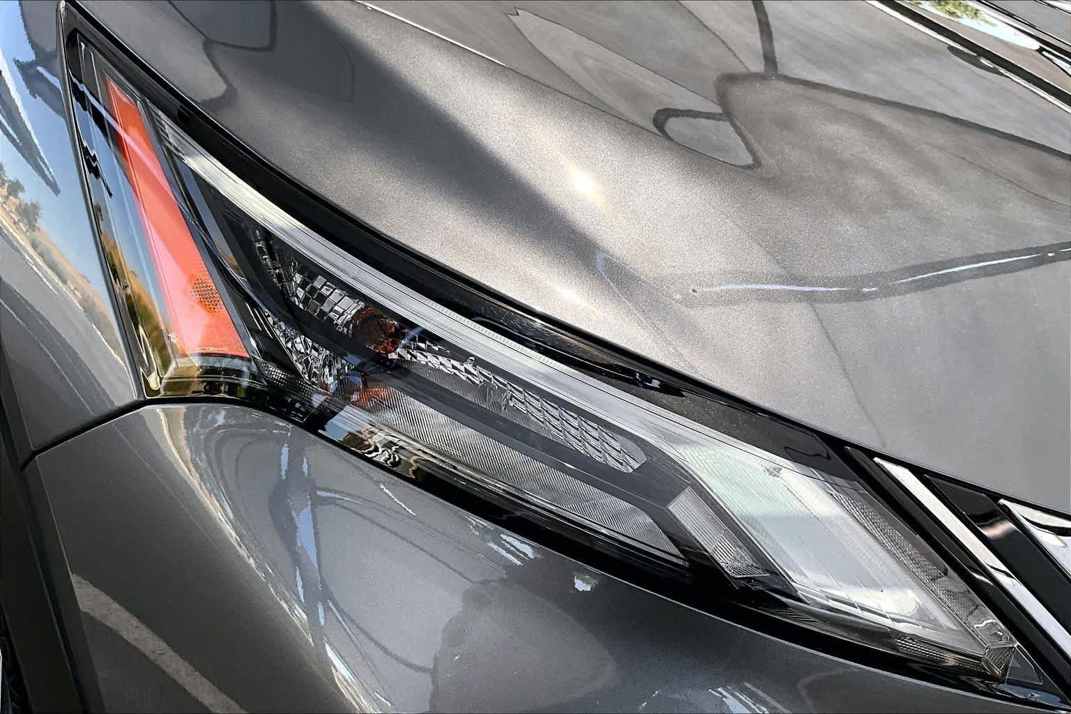 Used 2023 Gun Metallic Nissan SV image 28