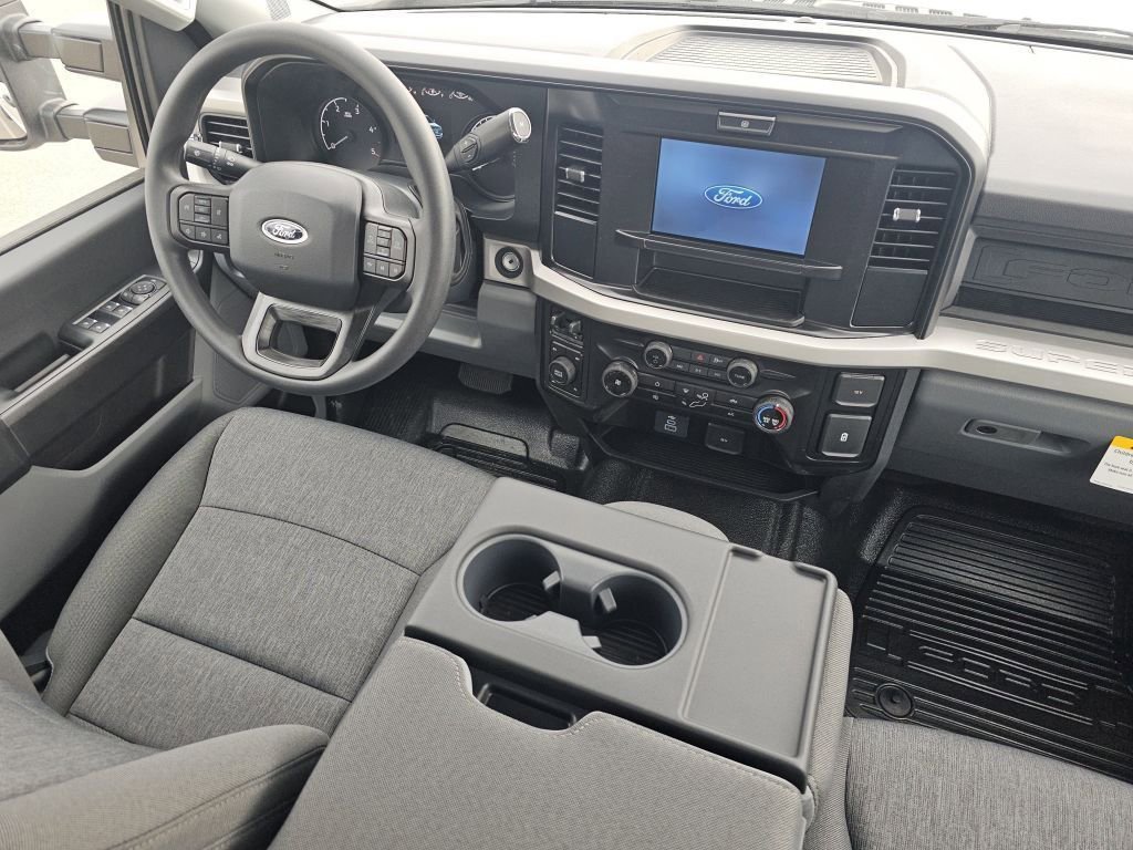 New 2026 Oxford White Ford XL image 29