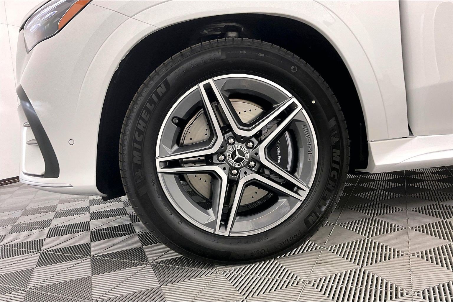 New 2026 Polar White Mercedes-Benz GLE 450 image 24