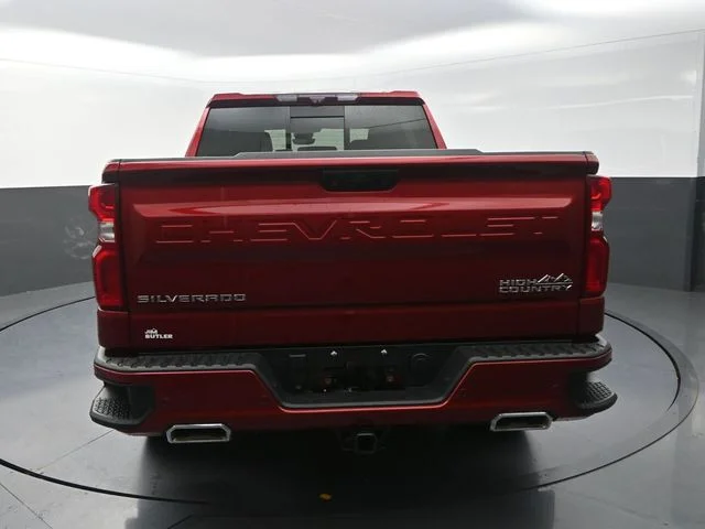 Used 2023 Red Chevrolet High Country image 9
