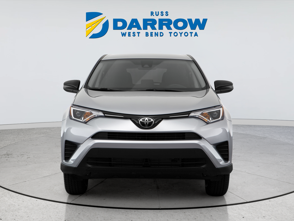 Used 2018 Silver Toyota LE image 11