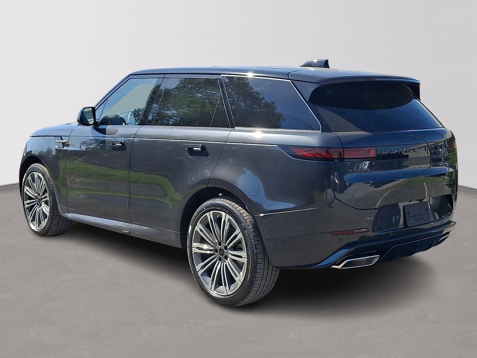 New 2026 Carpathian Grey Land Rover  image 4