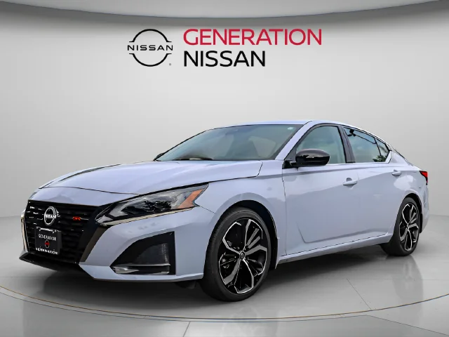 Certified Used 2025 Gray Nissan 2.5 SR image 3