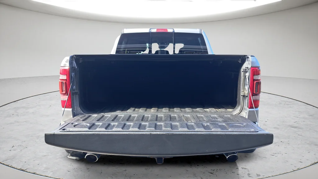 Used 2021 Silver Ram Laramie image 27
