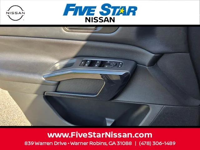 Used 2024 Gray Nissan S image 27