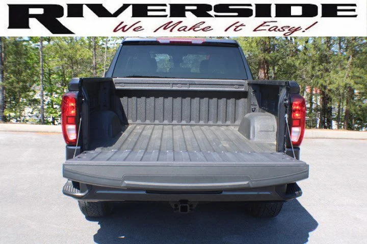 Certified Used 2023 Titanium Rush Metallic GMC Elevation image 17