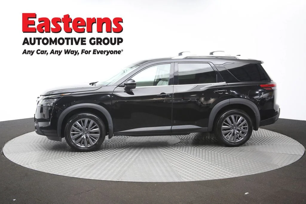 Used 2023 Black Nissan SL image 62