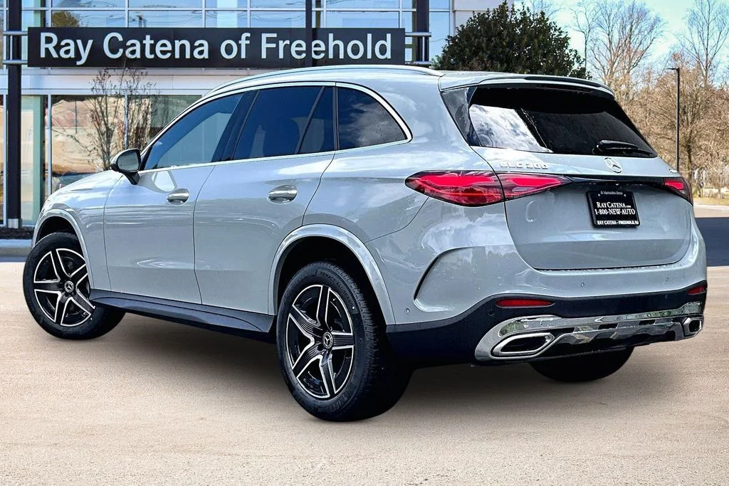 New 2026 White Mercedes-Benz GLC 300 image 3