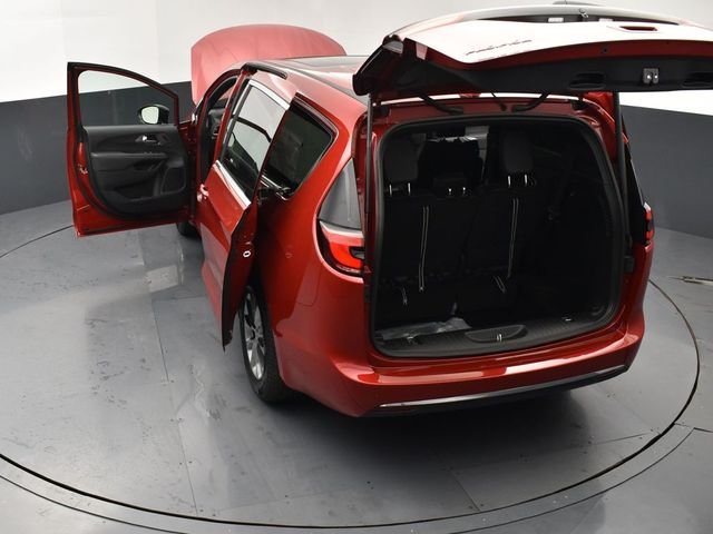 2026 Chrysler Pacifica Select - Photo 25