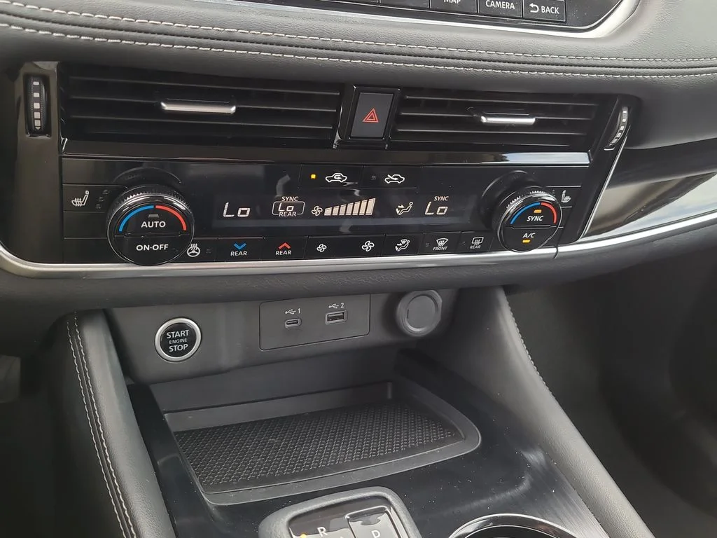 Used 2022 Gray Nissan SL image 28