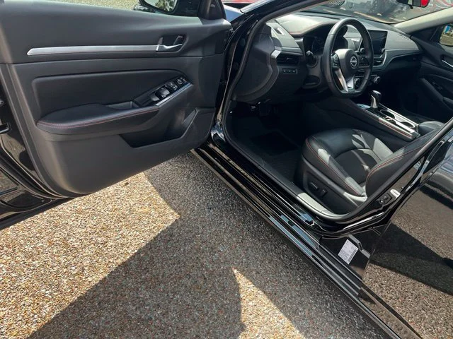 Used 2024  Nissan 2.5 SR image 19