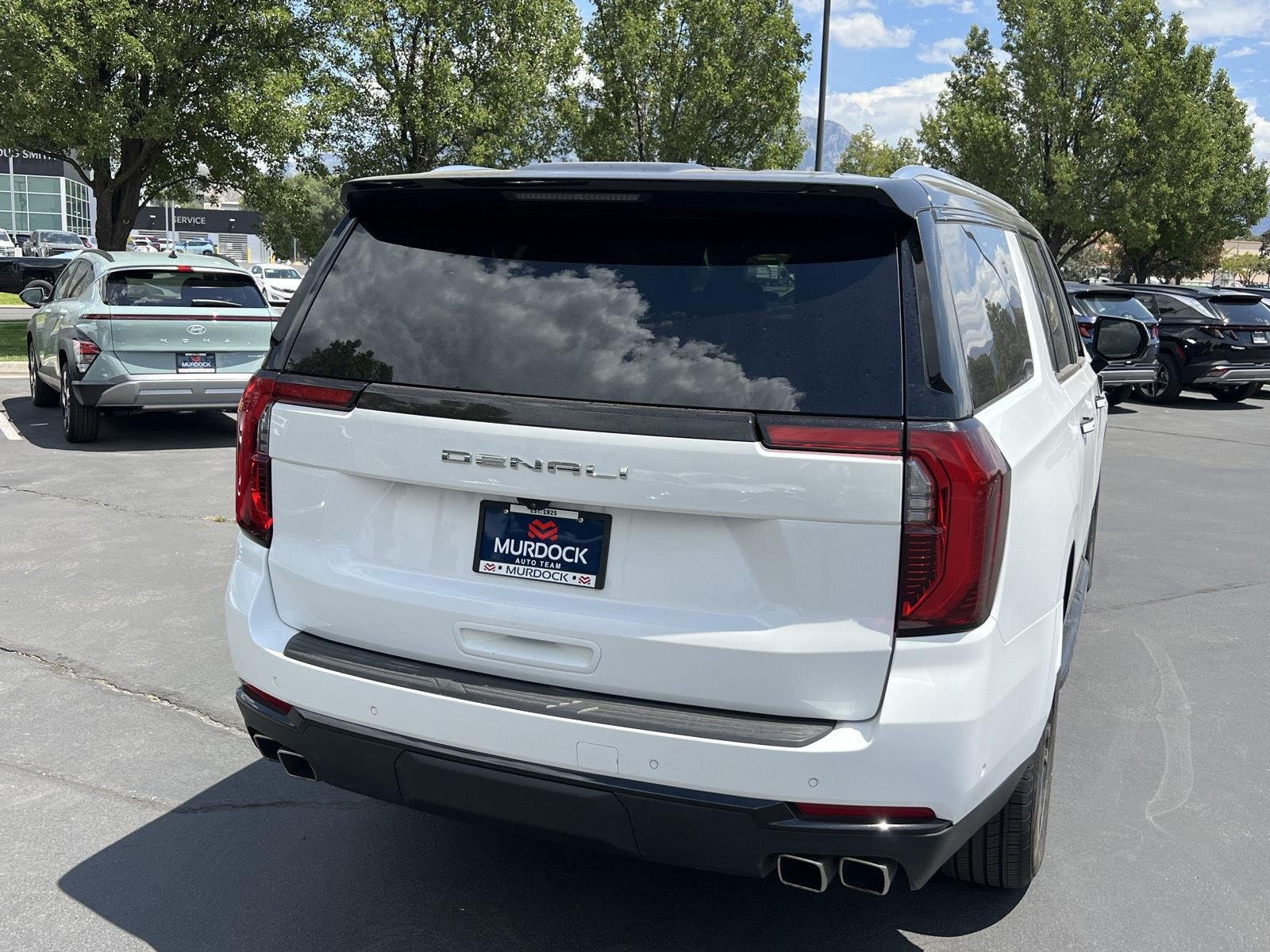 2025 GMC Yukon XL Denali - Photo 8