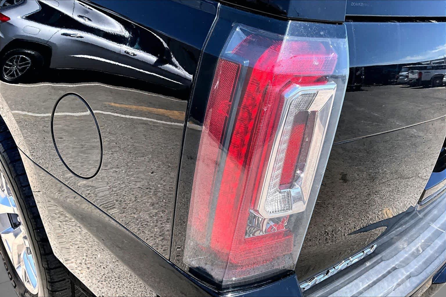Used 2016 Onyx Black GMC SLE image 28