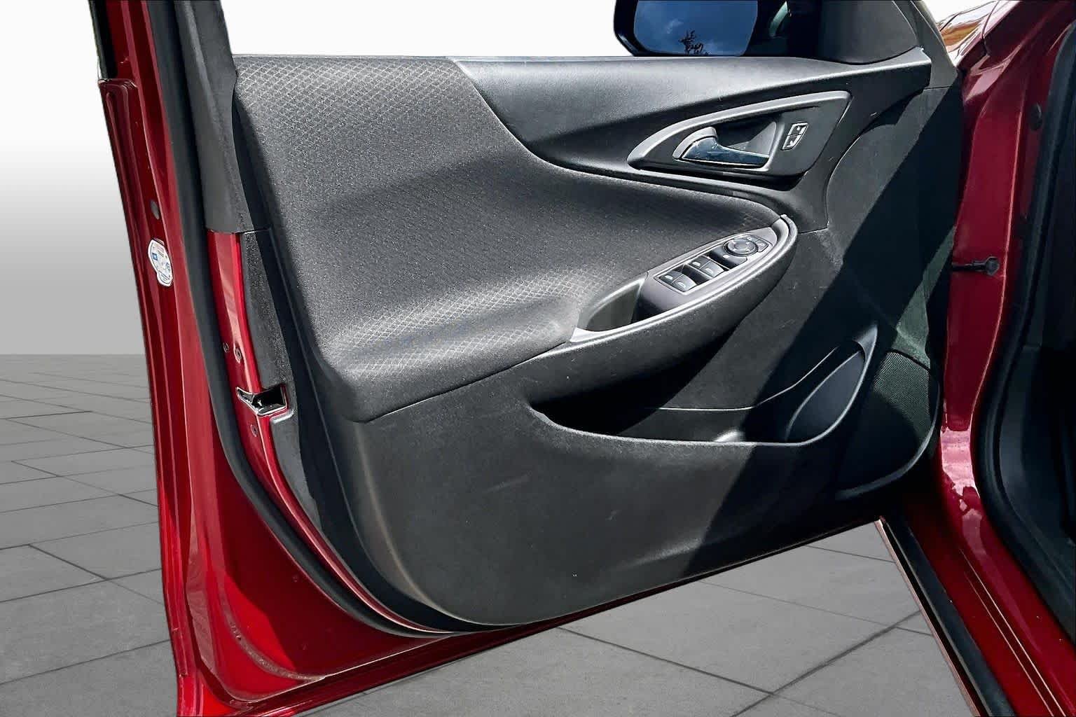 Used 2020 Cajun Red Tintcoat Chevrolet RS image 26