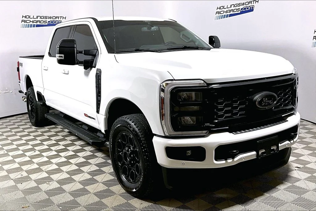 Certified Used 2026 Oxford White Ford Lariat image 3
