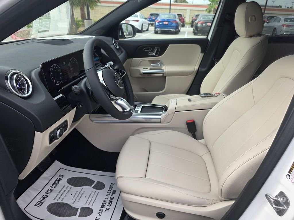 New 2026 Polar White Mercedes-Benz GLA 250 image 11
