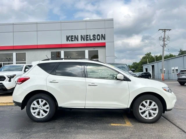 Used 2012 White Nissan SL image 15