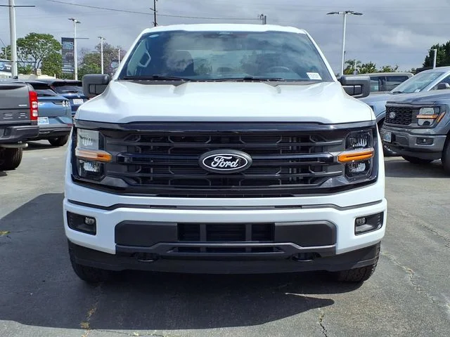 New 2026 Oxford White Ford XLT image 2
