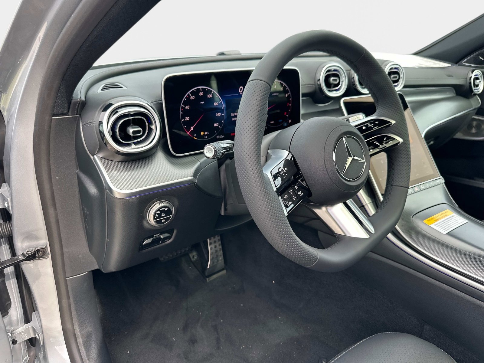 2025 Mercedes-Benz C-Class Sedan C 300 - Photo 18