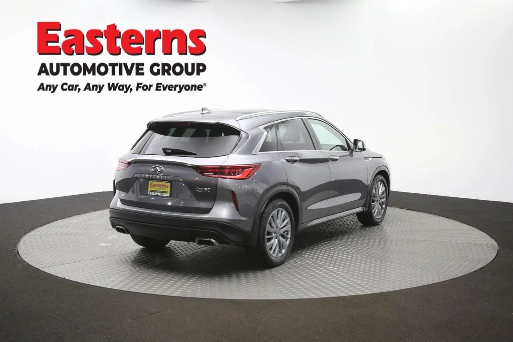 Used 2023 Gray INFINITI LUXE image 43