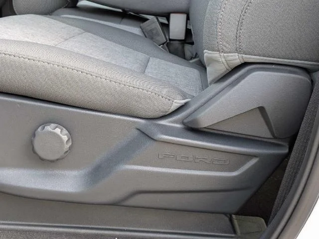 New 2026 Oxford White Ford F-250® XL image 49