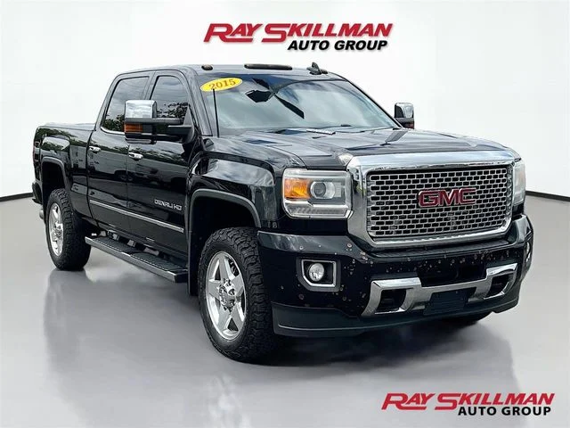 2015 GMC Sierra 4WD Crew Cab Short Box's photo