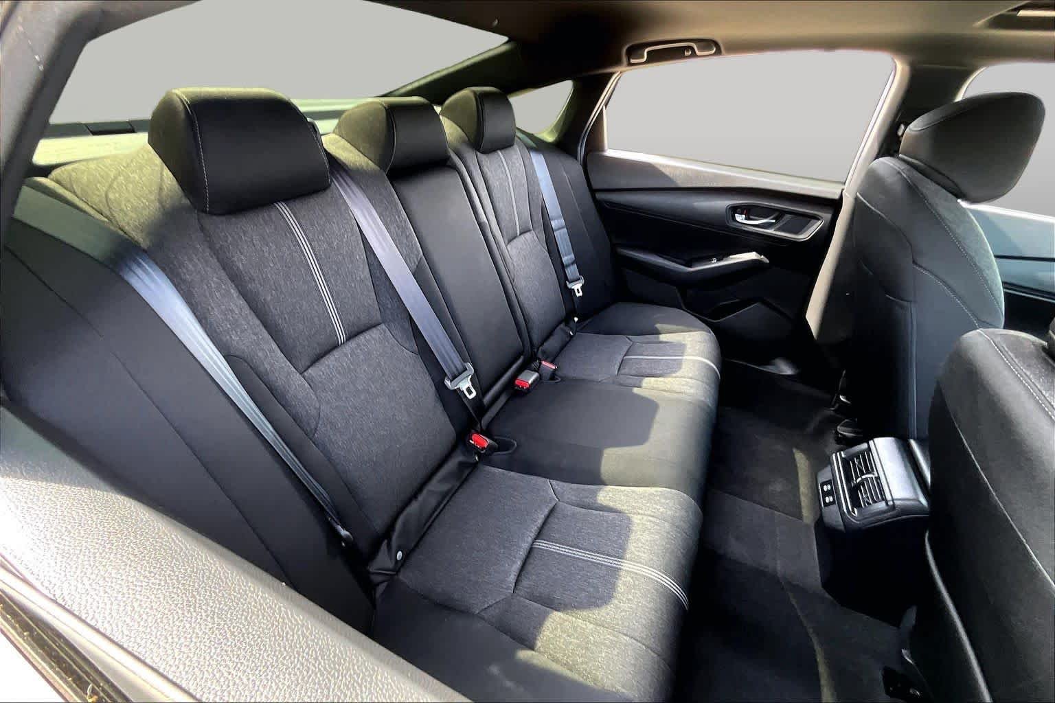 Used 2025 Urban Gray Pearl Honda Sport image 18
