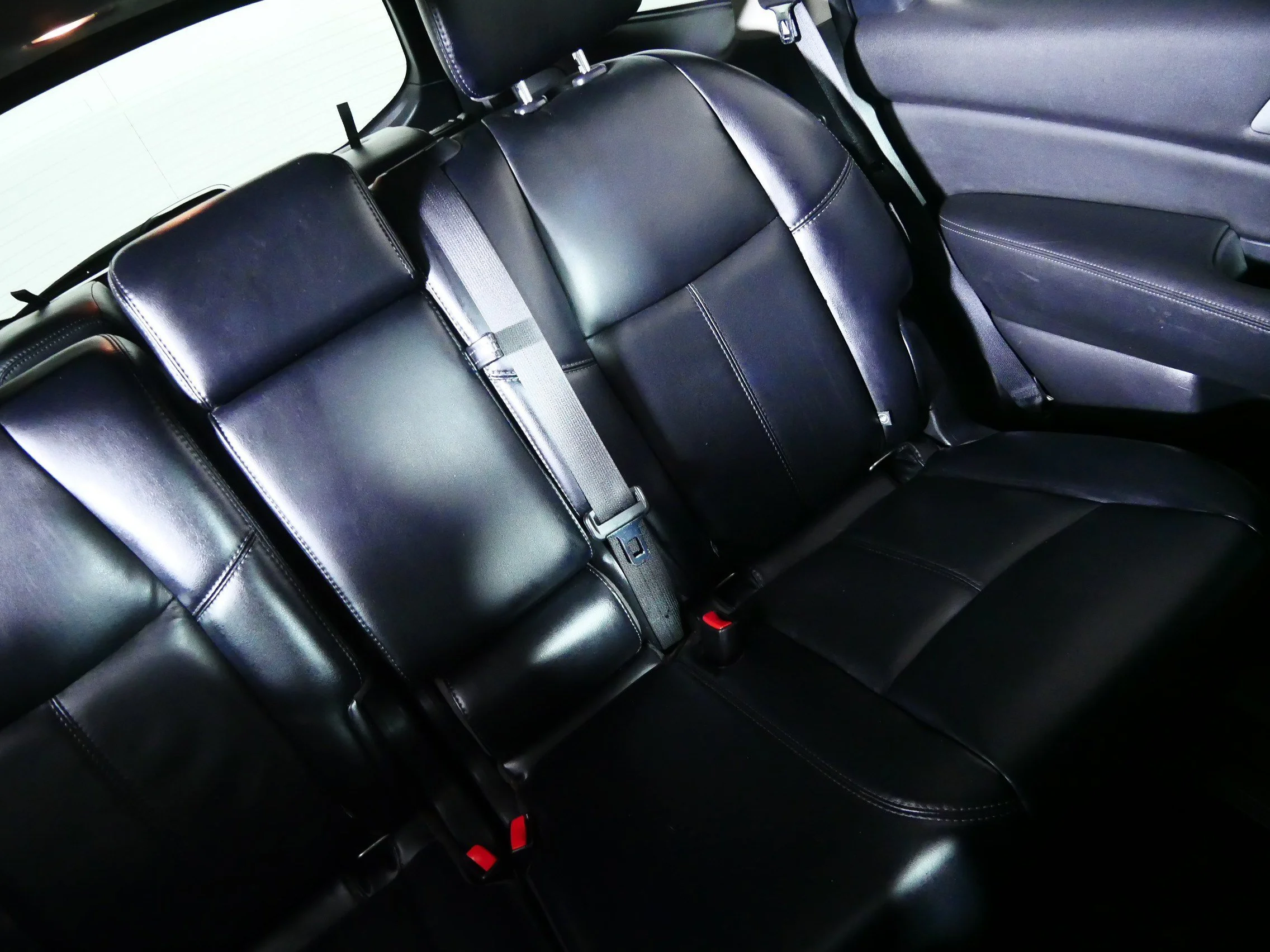 Used 2018 Magnetic Black Nissan SL image 14
