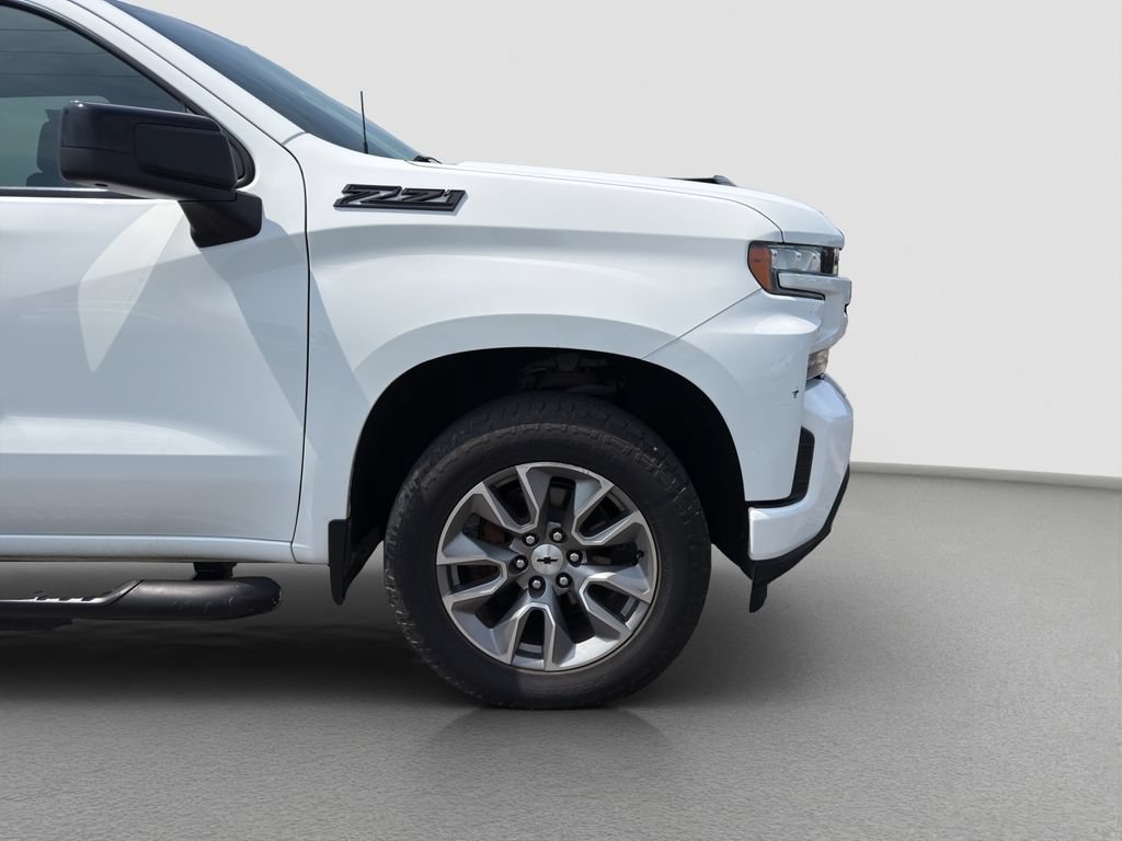 Used 2020 SUMMIT WHITE Chevrolet RST image 23