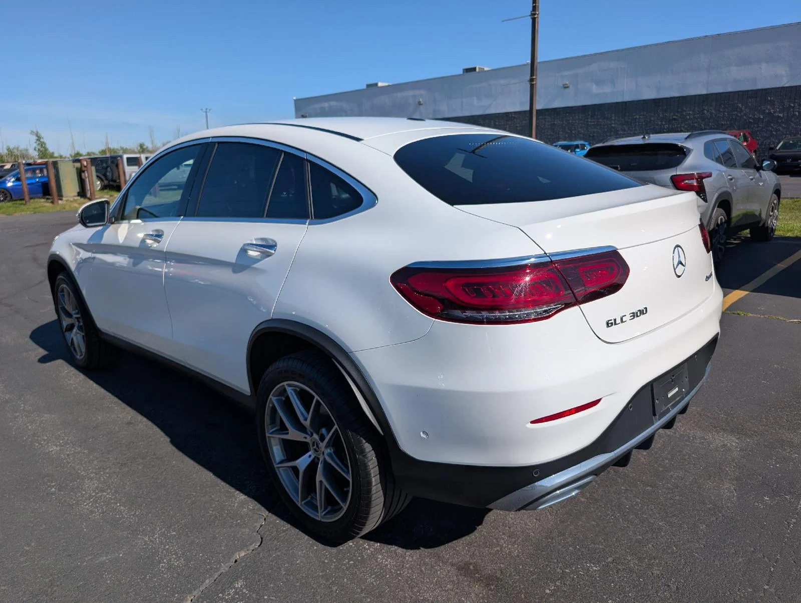 Used 2023  Mercedes-Benz GLC 300 image 5