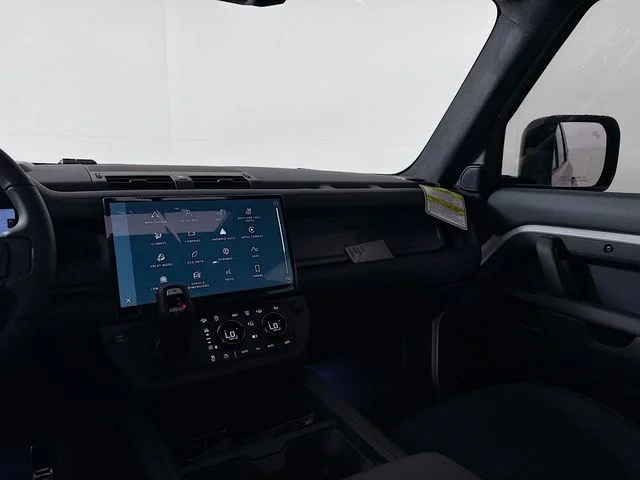 New 2026 Borasco Grey Land Rover  OCTA image 26