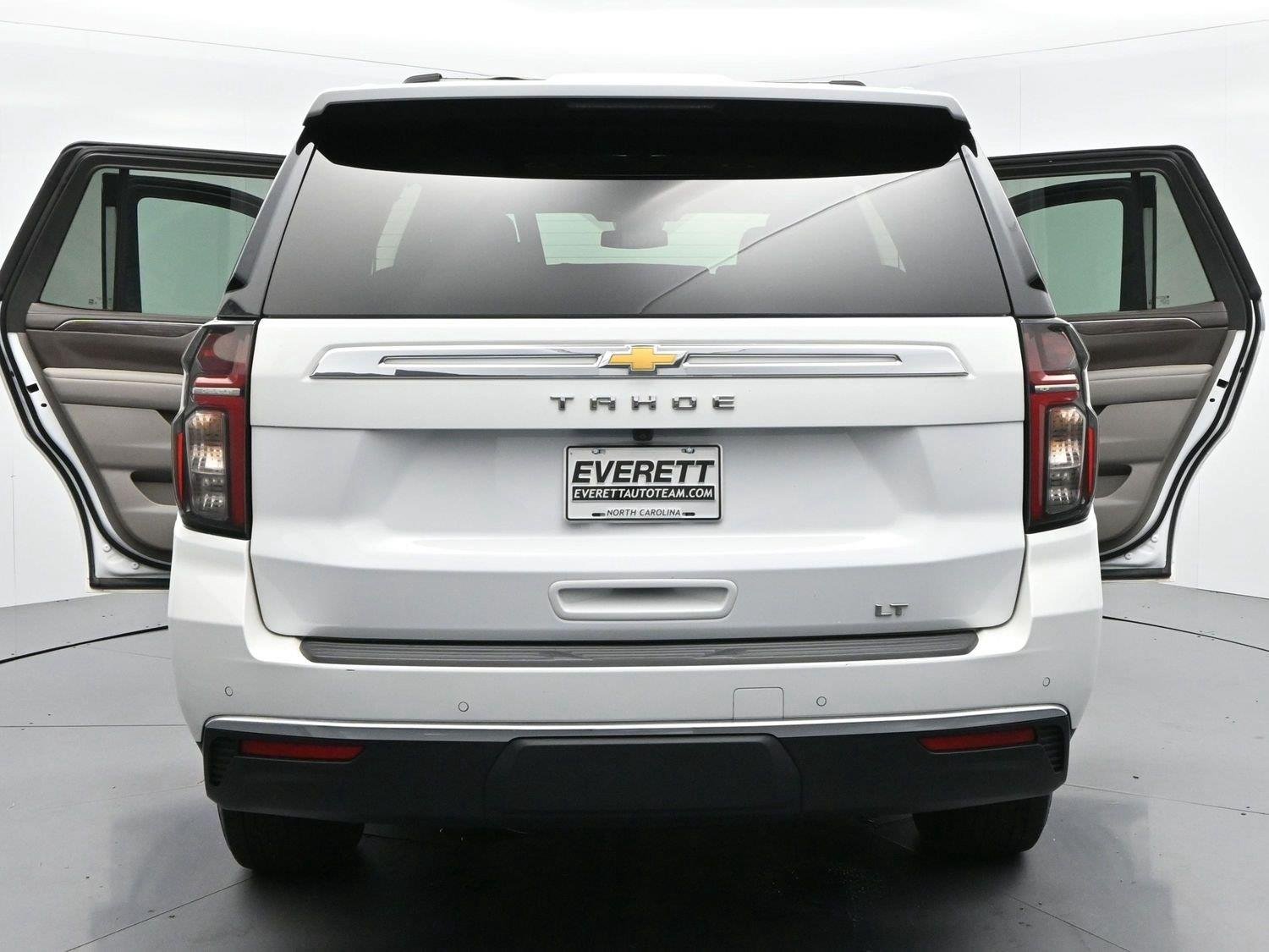 Used 2024 Summit White Chevrolet LT image 41