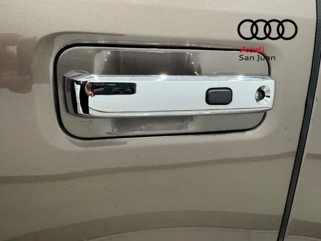 Used 2018 Gray Ford Lariat image 10