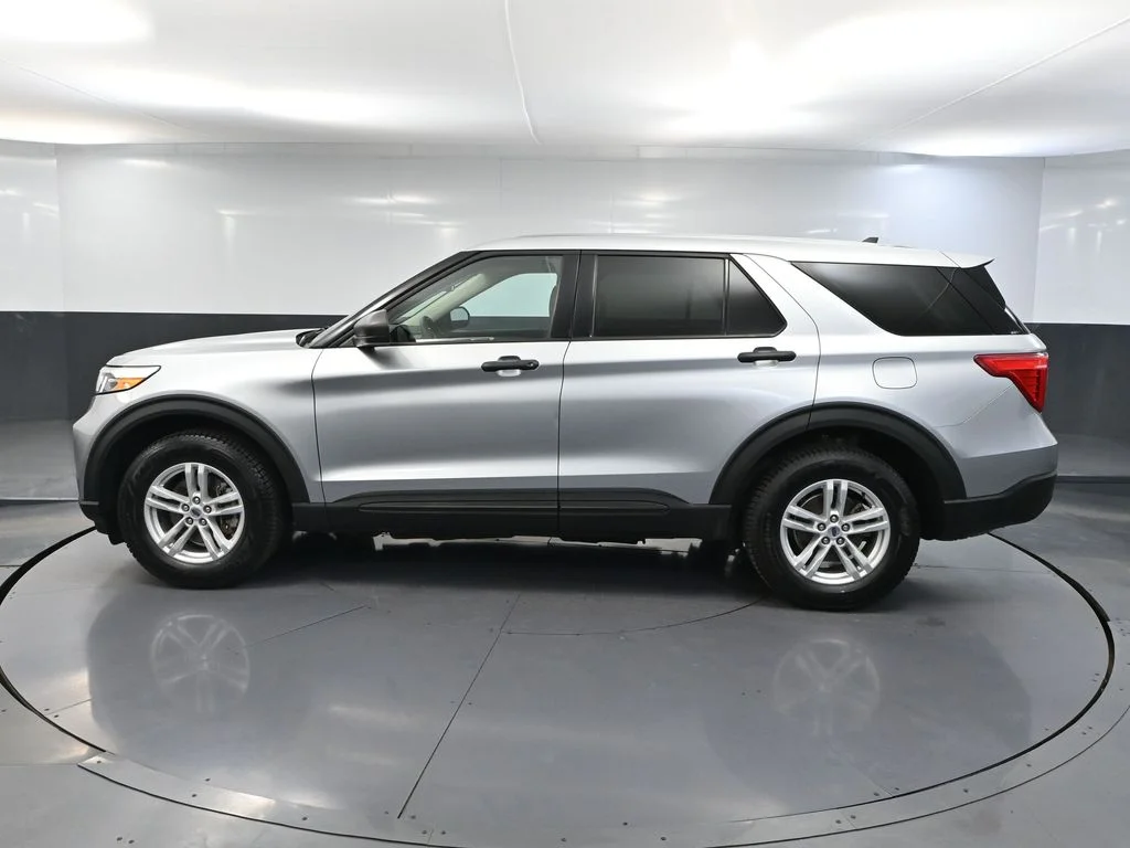Used 2022 Silver Ford Base image 9