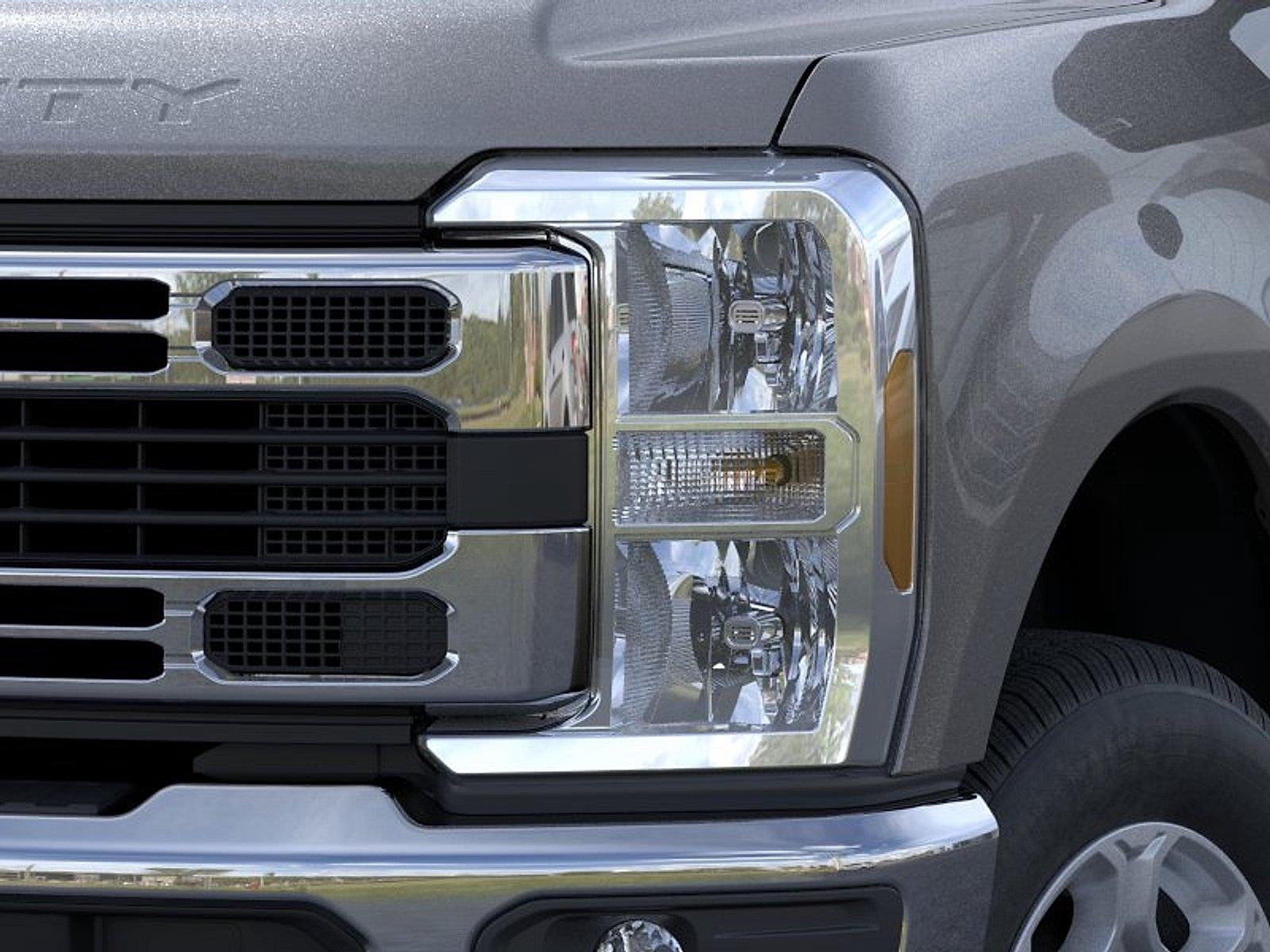 New 2026 Carbonized Gray Metallic Ford XLT image 18