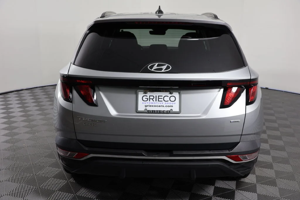 Used 2024 Silver Hyundai SEL image 7