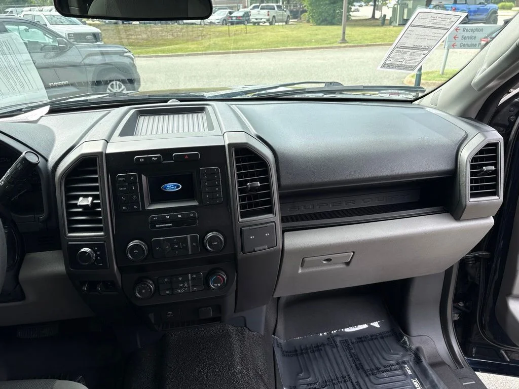 Used 2022 Blue Ford XL image 10